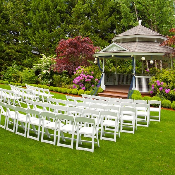 los baños de renta para fiestas incluyen papel higiénico y gel antibacterial para tus invitados